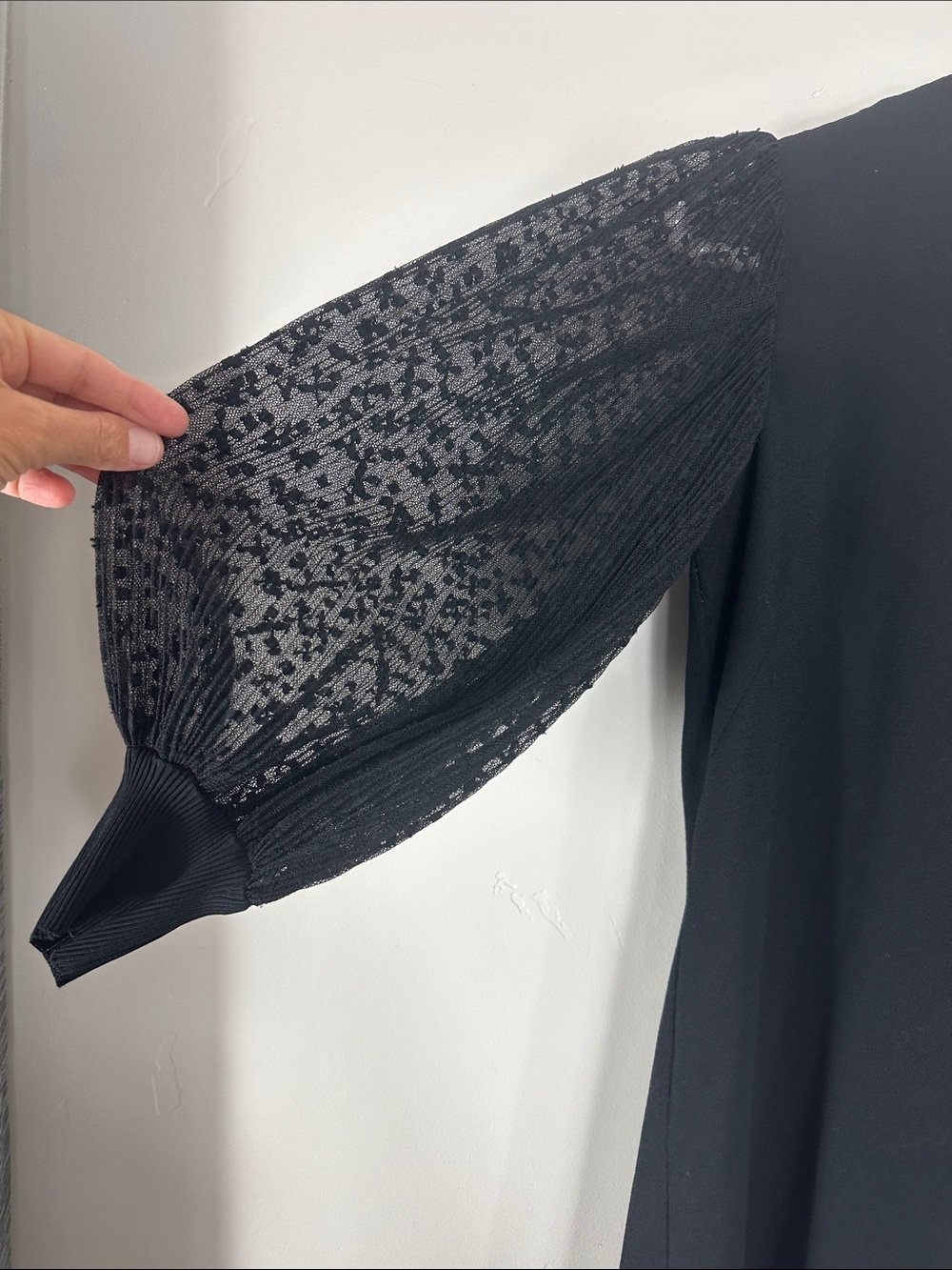 Givenchy Black Lace Trim Balloon Sleeve Wool Shift Dress 36/ US 4 - Picture 6 of 11